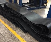 平皮帶在使用時(shí)掉皮，我們可以選用3種辦法處理